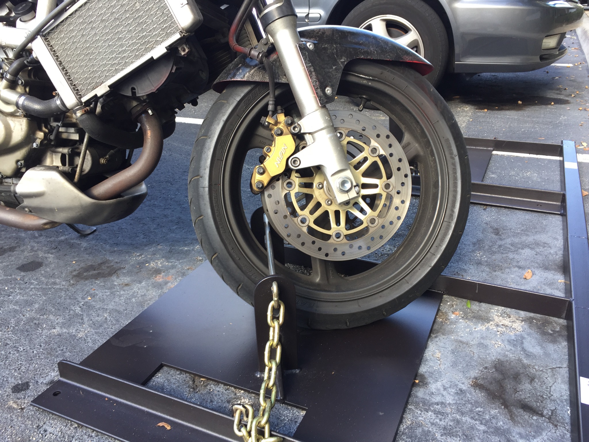 MotoKeep rack close-up